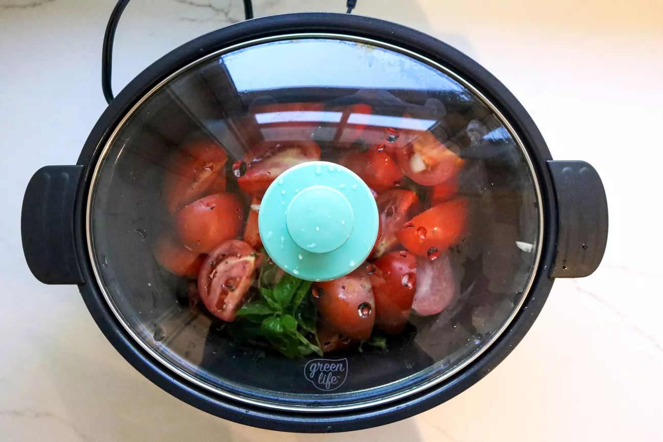 The Best Crock Pot for Large Families: A Complete Guide